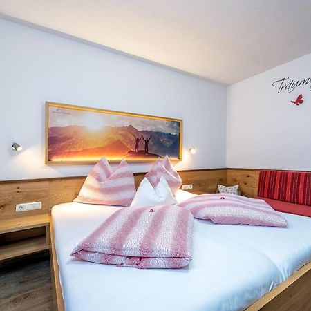 Alpenliving Apartment Mayrhofen Bagian luar foto