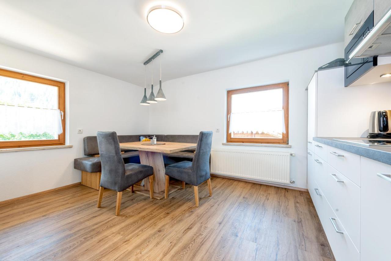 Alpenliving Apartment Mayrhofen Bagian luar foto