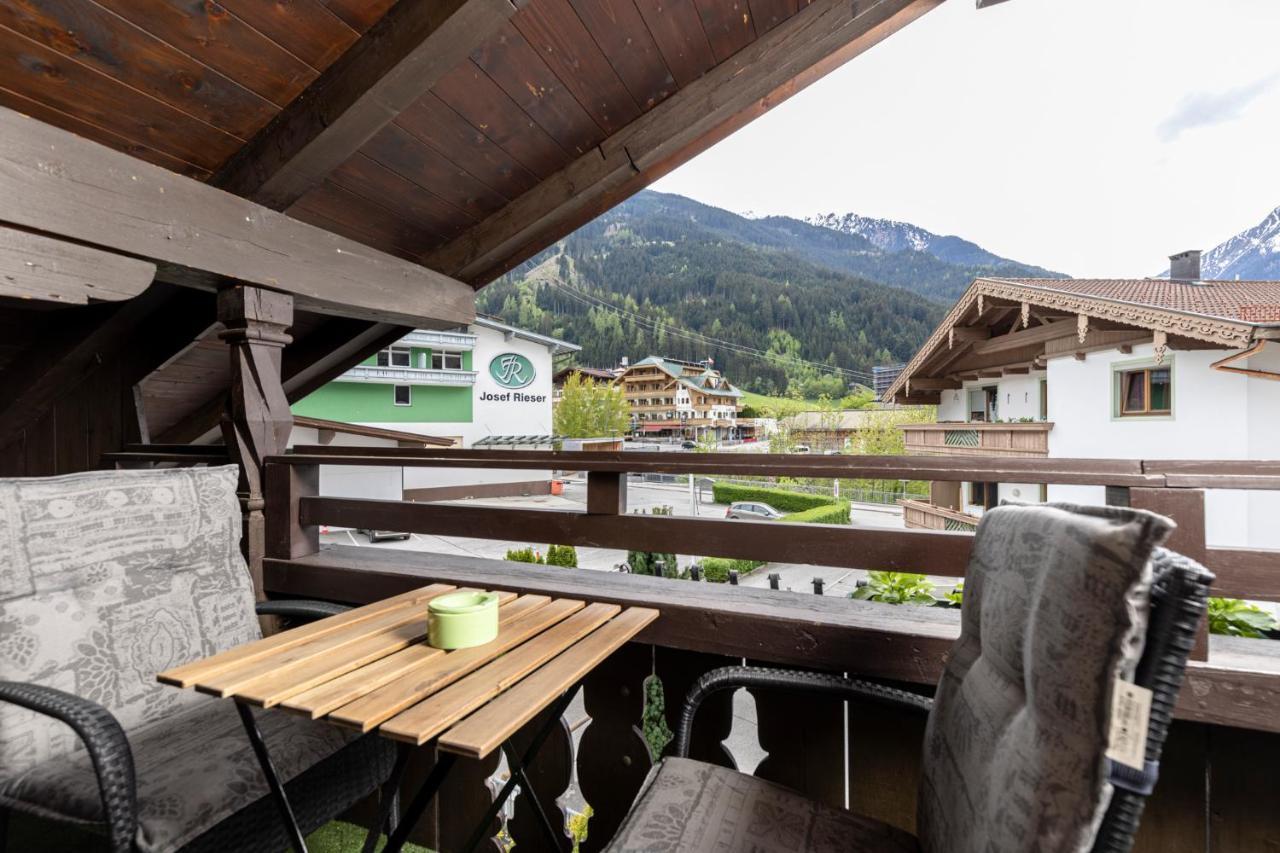 Alpenliving Apartment Mayrhofen Bagian luar foto