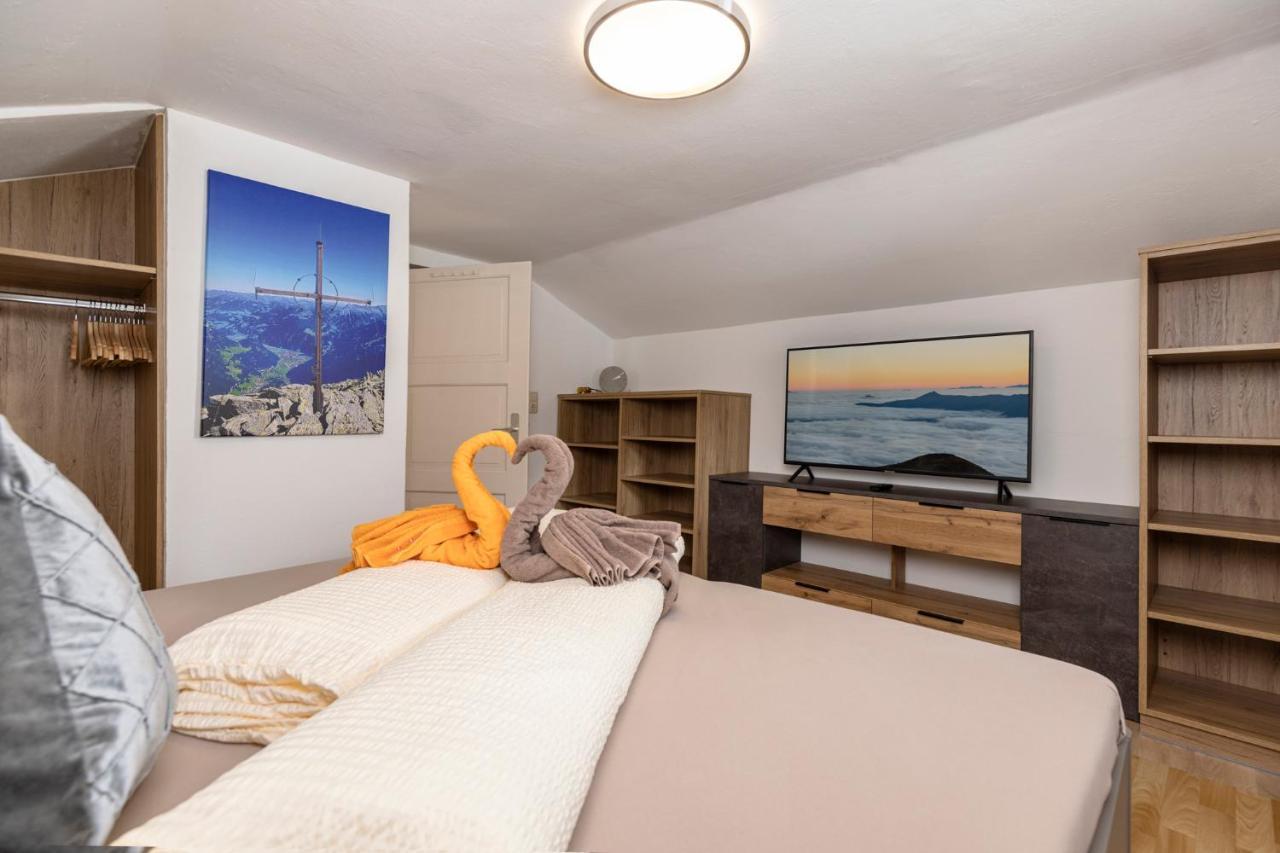 Alpenliving Apartment Mayrhofen Bagian luar foto