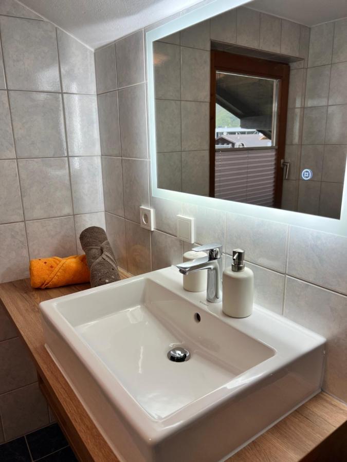 Alpenliving Apartment Mayrhofen Bagian luar foto