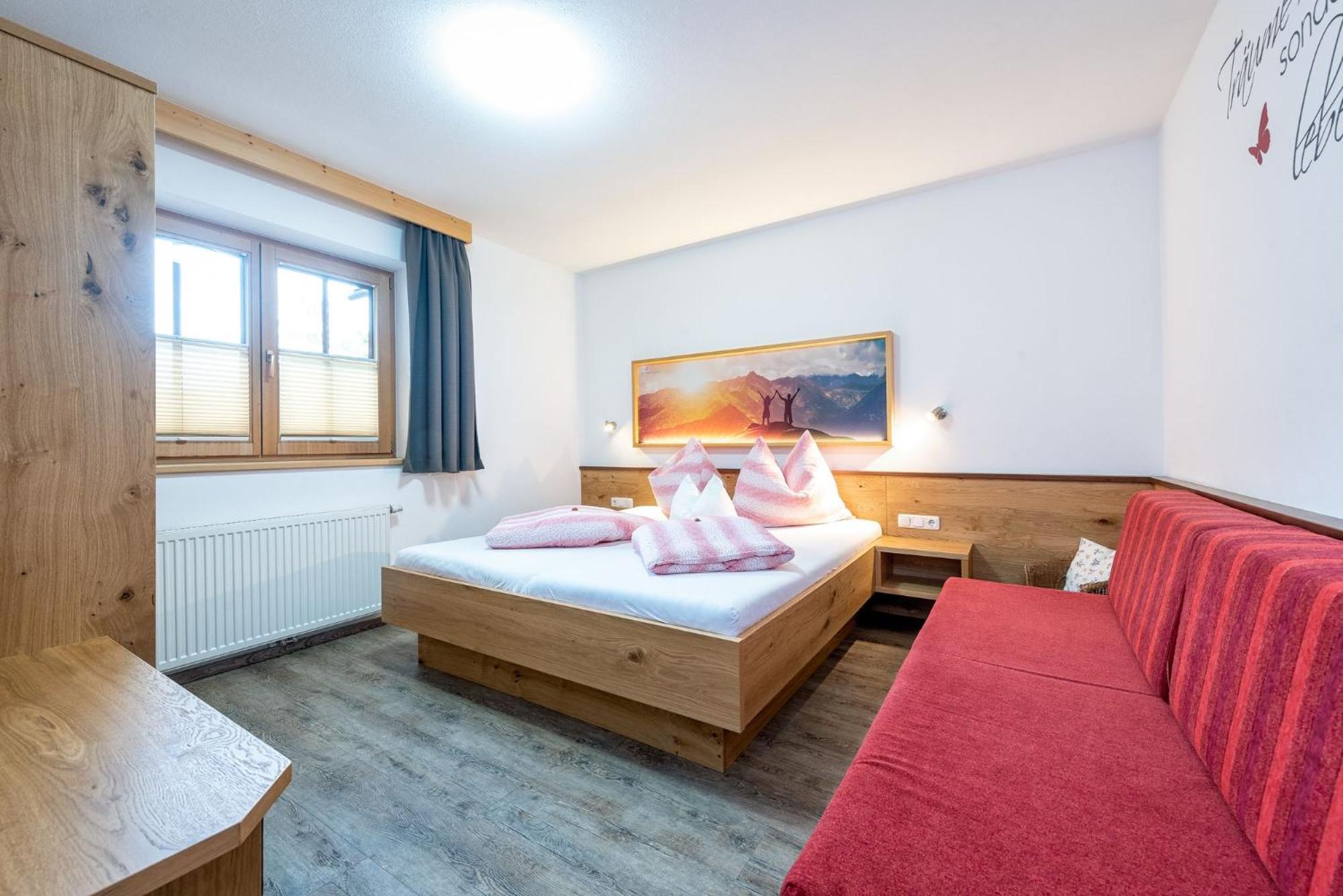 Alpenliving Apartment Mayrhofen Bagian luar foto