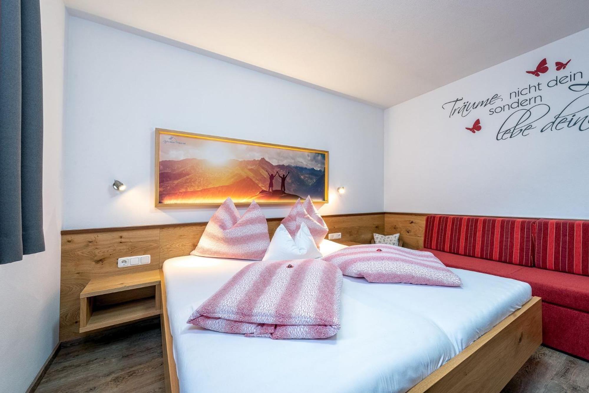 Alpenliving Apartment Mayrhofen Bagian luar foto